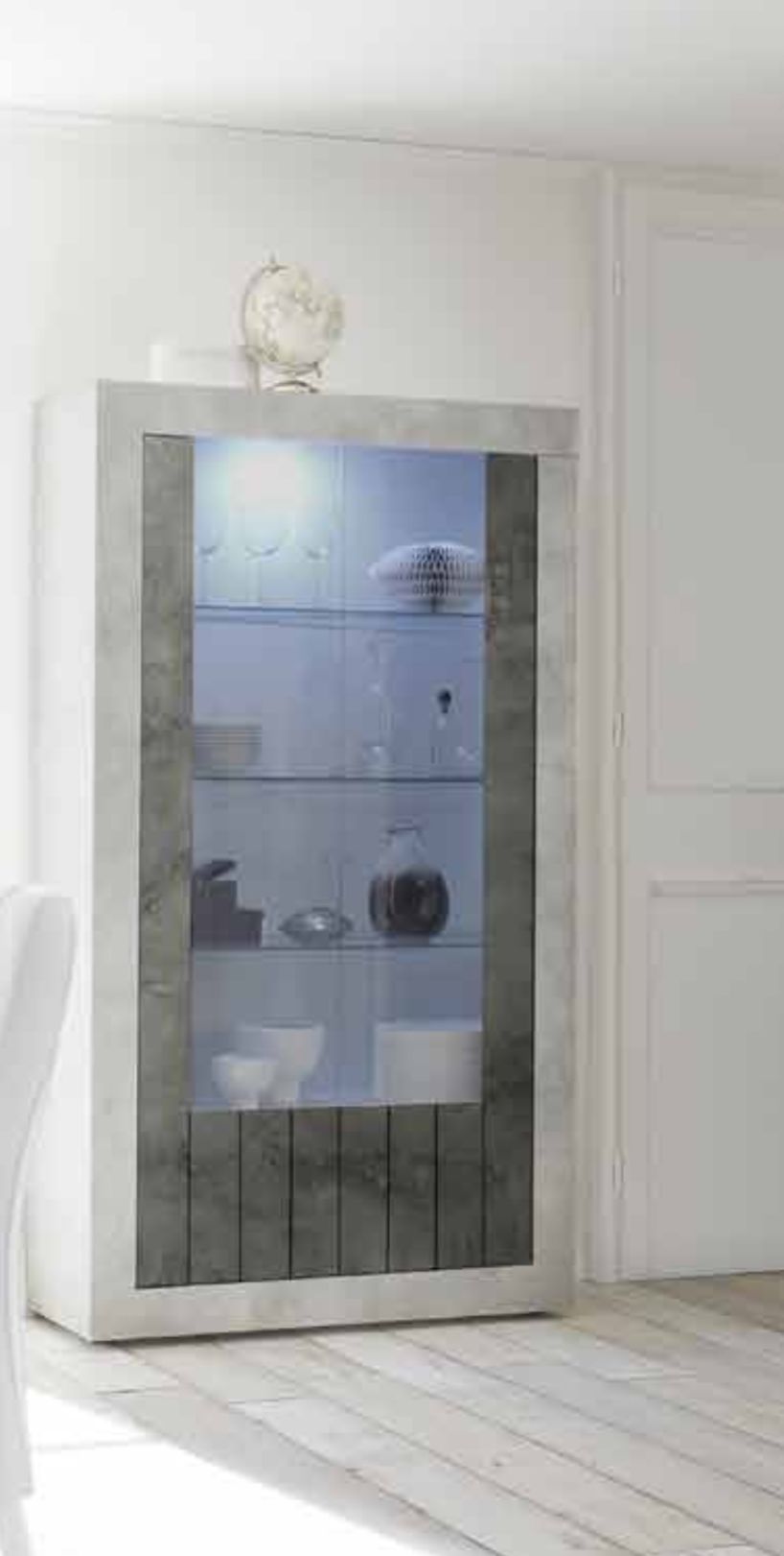Showcase 2 Doors URBINO (Glossy Lacquered White/ Oxide) 20 90 35 - 06 CE